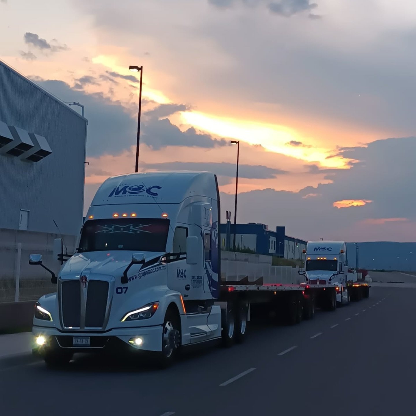 Image hover effect image